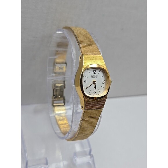 Womens Citizen Quartz Gold Toned Watch Classic Cushion New Battery Vintage Era - Picture 3 of 12